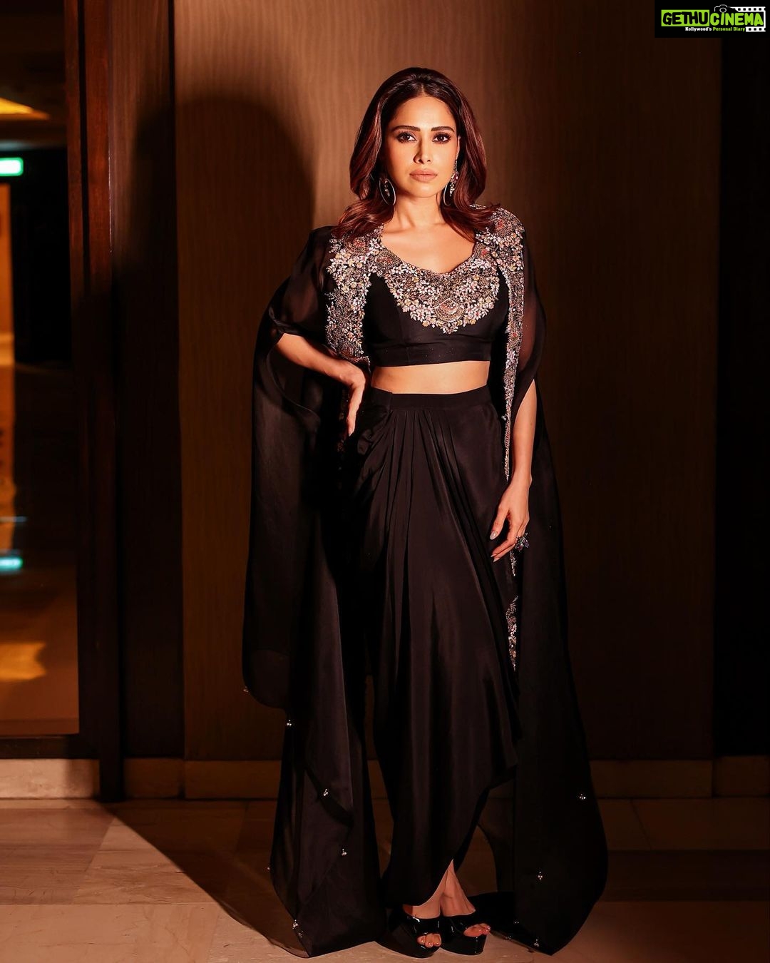 Nushrratt Bharuccha Instagram - To Blur is Human 💥🖤 Outfit : @prishostore Jewellery: @karnikajewelshyd . Style by me: @samidha.wangnoo Style team : @ritika.kishnani @yashtikaasharmaa Make up : @vardannayak Hair by : @ashwini_hairstylist 📸 : @lakshaysachdevaphotography