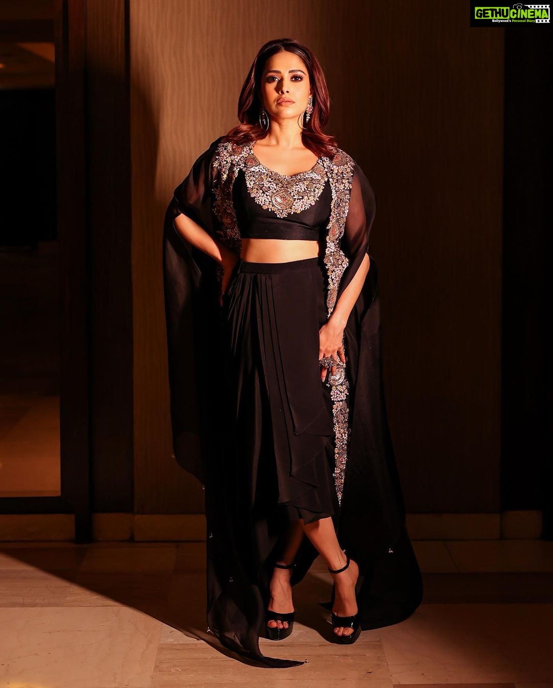 Nushrratt Bharuccha Instagram - To Blur is Human 💥🖤 Outfit : @prishostore Jewellery: @karnikajewelshyd . Style by me: @samidha.wangnoo Style team : @ritika.kishnani @yashtikaasharmaa Make up : @vardannayak Hair by : @ashwini_hairstylist 📸 : @lakshaysachdevaphotography