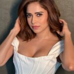 Nushrratt Bharuccha Instagram - Caught Your Eye?! Style by : @samidha.wangnoo Make up : @aafreenmakeupandhair Hair : @kajal._komal Jewellery : @karishma.joolry