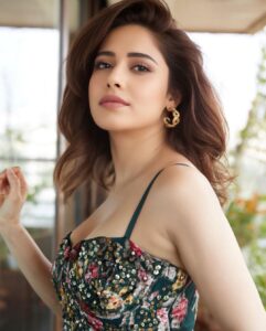 Nushrratt Bharuccha Instagram - Rains!! Makes my Dil go Ummm.. Umm.. Umm.. 🥰🥰

Dress @shopverb 
 Jewelry @tsaraofficial 

Stylist @nidhijeswani 

Makeup @makeupbyshefali.s 
Hair @ashwini_hairstylist 

Photographer @venurasuri