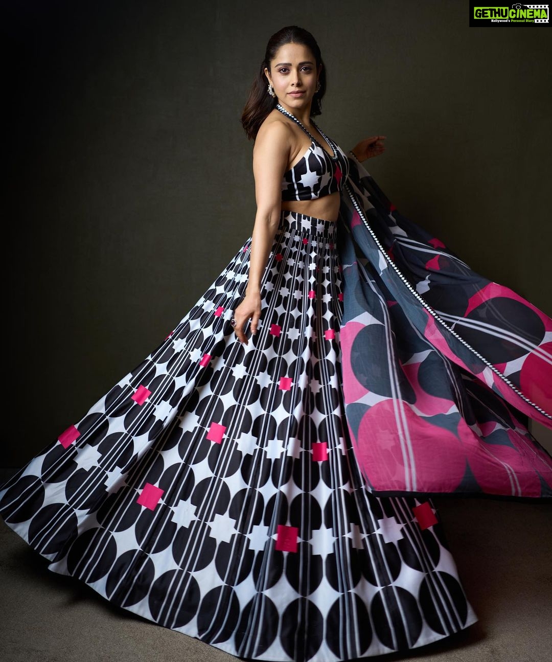 Nushrratt Bharuccha Instagram - From My Camera Roll to Yours π πΎπππππ: @manishmalhotra05 @manishmalhotraworld @chandniprakash πΉππ ππππ’: @sunitaguptajewellery @tikamdasmotiramjewellers @ascend.rohank πππ’πππ ππ’ : @samidha.wangnoo πππ’ππ ππππππ: @nidhisawantt π·πππ : @kajal._komal πΈ: @palashsverma
