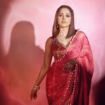 Nushrratt Bharuccha Instagram - Subah ko jab hum neend se jaage, Aankh unhi se chaar hui…🎶 #ganeshchaturthi #festive #festiveseason #festivevibes Saree @ruhrindia Jewelry @azotiique Stylist @nidhijeswani Assisted by @nirikshapoojary_ Makeup @vardannayak Hair @ashwini_hairstylist Photographer @ipshita.db