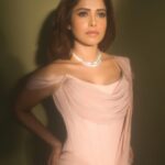 Nushrratt Bharuccha Instagram - Peach-Out ✌🏻 Outfit by :- @karishmaashita Jewellery by :- @mkjewels_india Style by: @samidha.wangnoo Style team : @ritika.kishnani @yashtikaasharmaa Make up : @vardannayak Hair by : @ashwini_hairstylist 📸 : @miteshsphotography