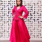 Nushrratt Bharuccha Instagram - Chal chale… Aasmaan ke paray… Outfit: @mrunalinirao Neckpiece: @karnikajewelshyd Style by me: @samidha.wangnoo Style team : @ritika.kishnani @yashtikaasharmaa Make up : @vardannayak Hair by : @ashwini_hairstylist 📸 : @lakshaysachdevaphotography