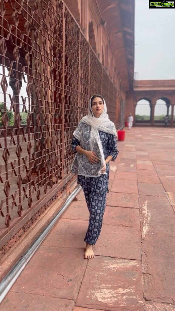 Nusrat Jahan Instagram - You’ll always find peace and glory at The Almighty’s . 🤲🏻 Jama Masjid, Delhi