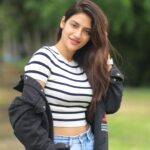 Nusrat Jahan Instagram - Tanned and tired… Hair is a mess… No make up today… just some lipstick… but mood compensates it all 😘 📸 @anirbanchakraborty75