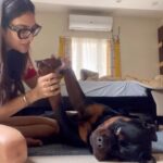 Nusrat Jahan Instagram - Have a “paw”some weekend . ❤️ @bruace_wayne @yashdasgupta #instagood #instareels #dogmom #rottweiler #weekend