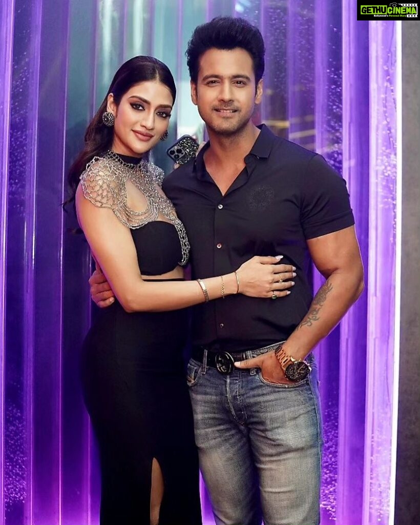 Nusrat Jahan Instagram - Big news alert! We're launching our own film production house! Get ready for an incredible cinematic journey with us. Join us as we create magic on the silver screen. Excitement is in the air! @yashdasgupta @ydfilmssocial #NewProductionHouse #NewBeginning #YDFilms Whats in d name