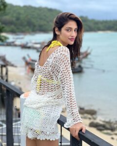 Nusrat Jahan Instagram - Laze Around.. coz it’s Sunday ! #throwback #sunday #noedit #nofilter