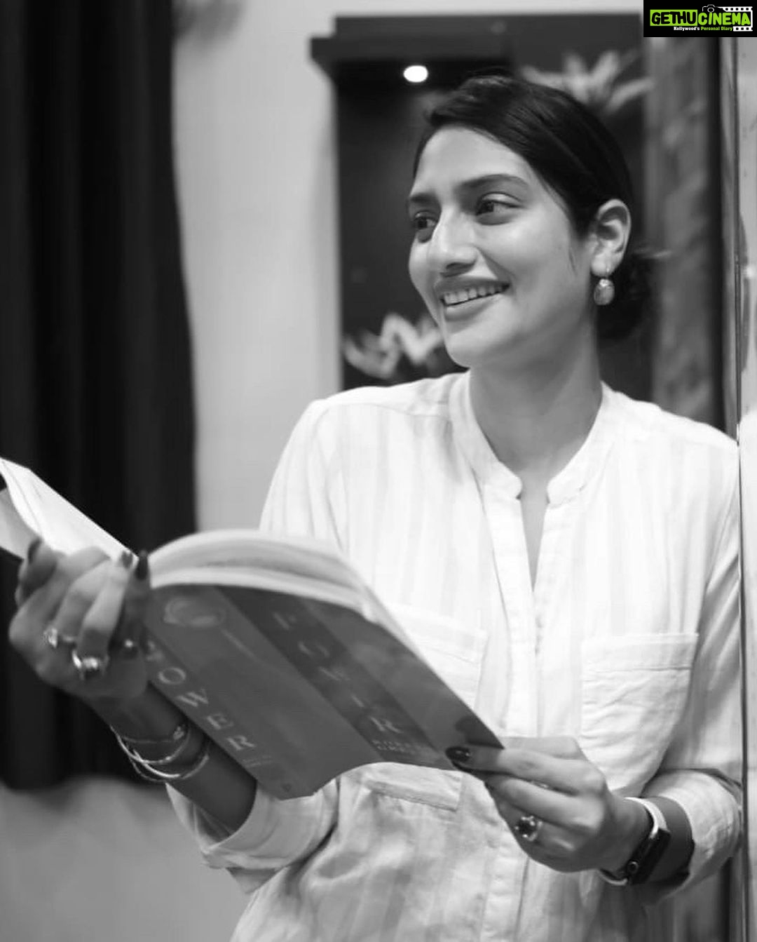 Nusrat Jahan Instagram - Turn the PAIN into POWER, And there..your living despite it all…. Hingalganj, West Bengal, India