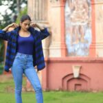 Nusrat Jahan Instagram - I like 💙 Blue 📸 @anirbanchakraborty75 ধান্যকুড়িয়া