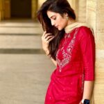 Nusrat Jahan Instagram - কপালে টিপ… অদ্ভুত মায়ার বাঁধন!