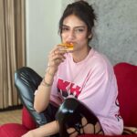Nusrat Jahan Instagram - The only thing I like “Cheesy” 😄 🍕 🤤 ❤️ 📸 @sanjuktan