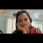 Pallavi Gowda Instagram - Amarendhra room lo unna manohari ni chusina Anjali...Em jaraganundhi? 🤔🤔 Watch #NinduNoorellaSavaasam Mon to Sat at 7:00 PM on #ZeeTelugu #ZeeTeluguPromo @mahishivan9_official @nishaa_gowda @richard_jose_official @pallavi_gowda_official @shanyakasalaofficial