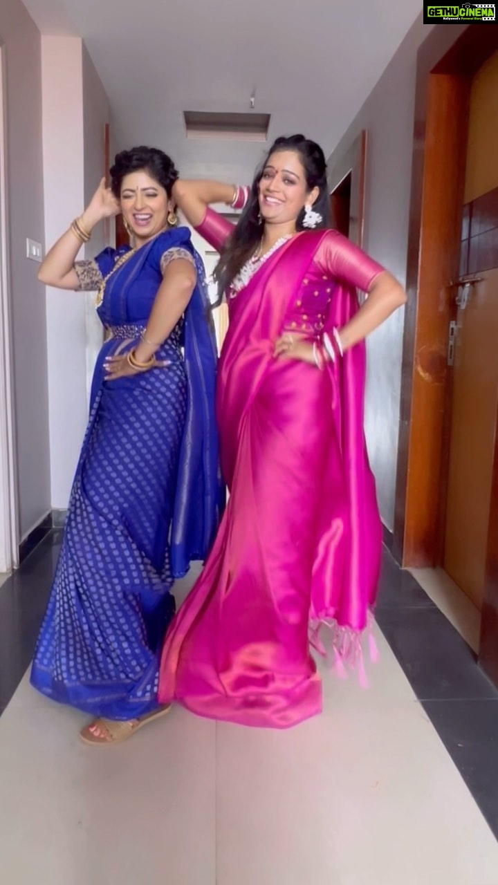 Pallavi Gowda Instagram - Finally we did it together 🙈😜 staytuned for more reels together 😜😂🙈 hopefully My beautiful saree by @buttabomma_secrets Jewellery by @swarnam_varnam