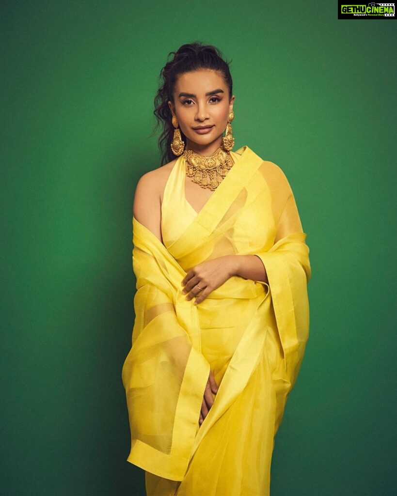 Patralekha Instagram - My stunning yellow saree💛 Outfit: @ekayabanaras Stylist : @dhruvadityadave Hmu : @salechav 📷 @gohil_jeet