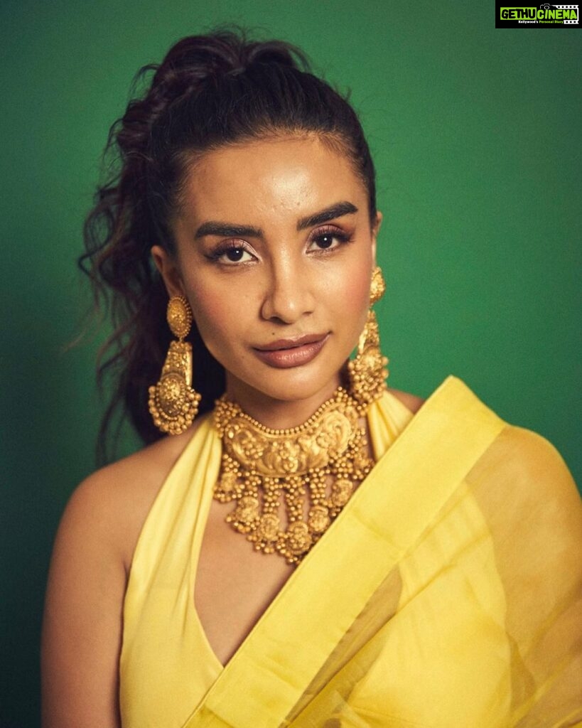 Patralekha Instagram - My stunning yellow saree💛 Outfit: @ekayabanaras Stylist : @dhruvadityadave Hmu : @salechav 📷 @gohil_jeet