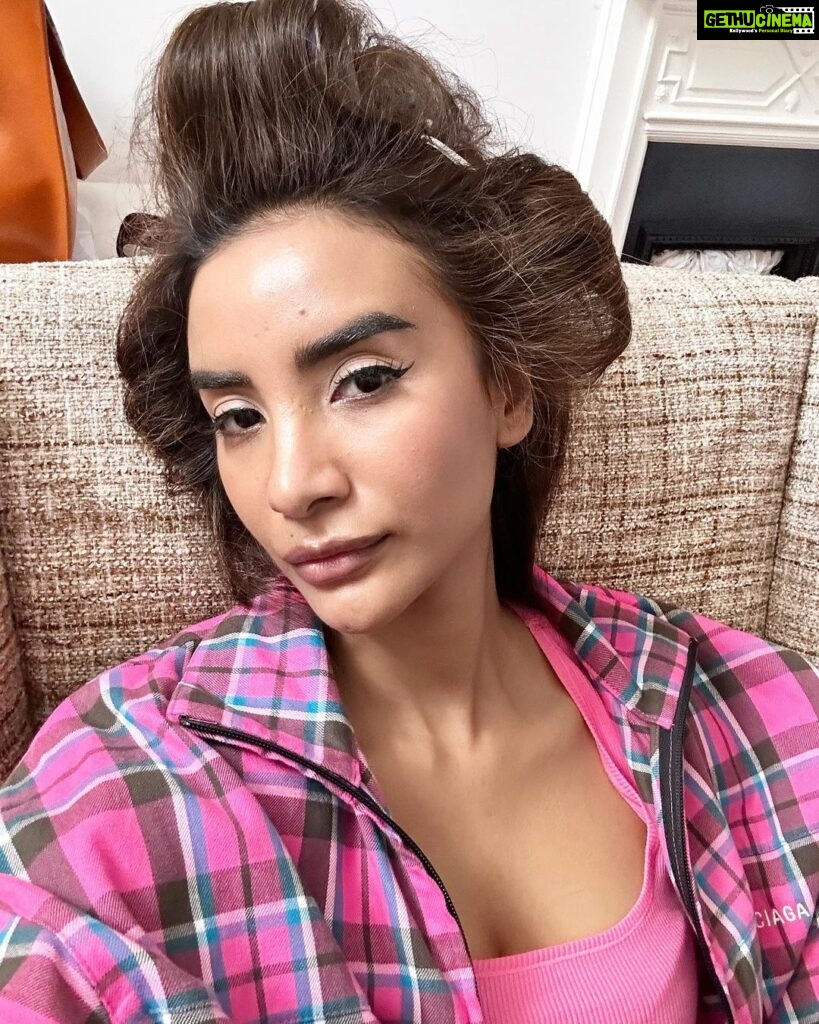 Patralekha Instagram - Shoot ready but first barbiecore💗