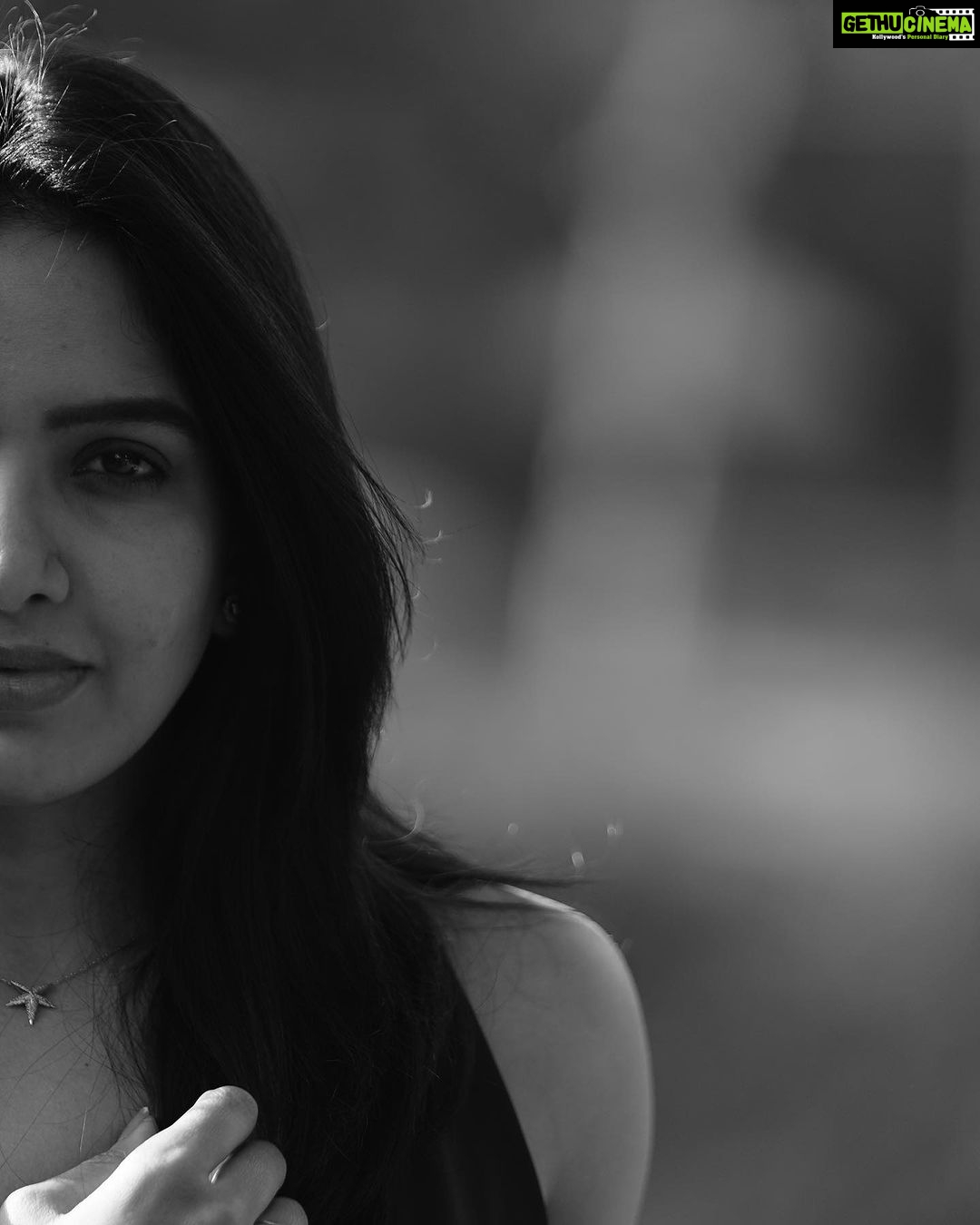 Pavani Reddy Instagram - 🖤🩶 📸: @dop_saiyash #black #and #white
