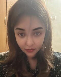 Payal Ghosh Instagram - I have shortend my hair…. Yes or no