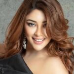 Payal Ghosh Instagram - #love 🖤🖤🤍💙😘