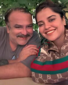 Pia Bajpiee Instagram - मैंने मुम्बई में ज़्यादा दोस्त नहीं बनाये पर जो बनाये हैं वो सोना है सोना ❤️ @iamkunalmshahkms