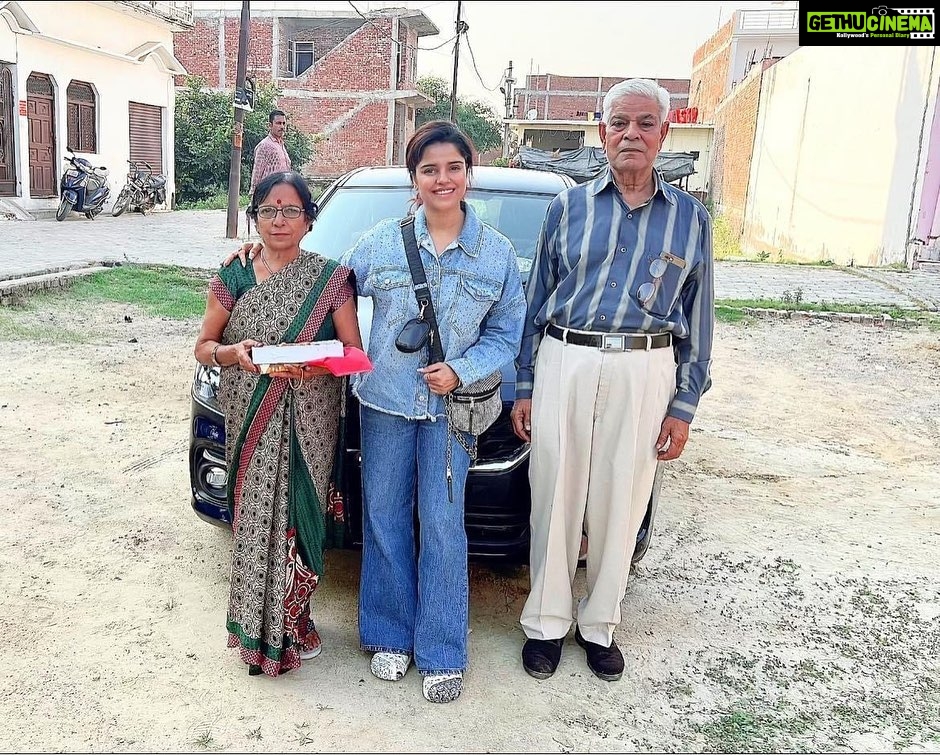 Pia Bajpiee Instagram - Diwali gift for my parents ❤️ #balenoAGS @nexaetawah thank you 🙏