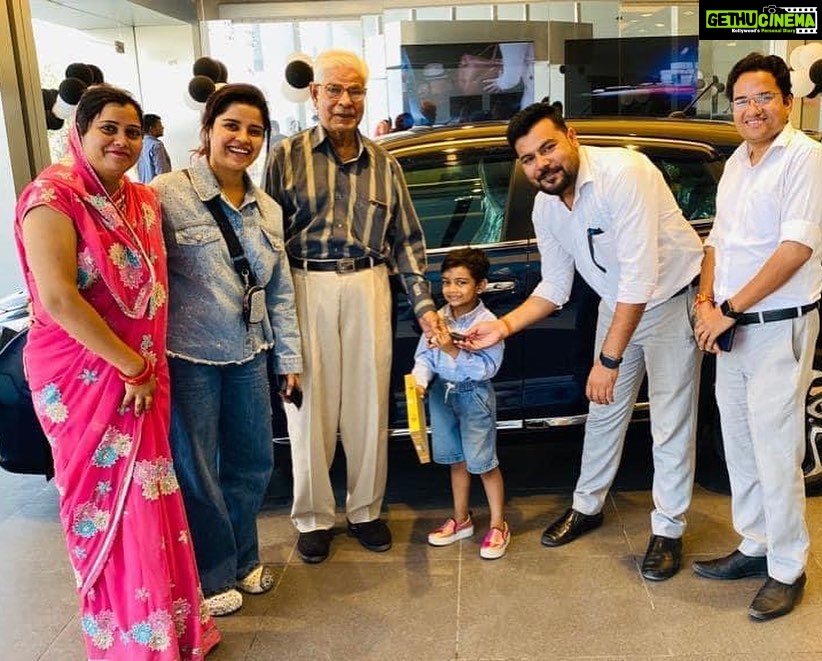 Pia Bajpiee Instagram - Diwali gift for my parents ❤️ #balenoAGS @nexaetawah thank you 🙏