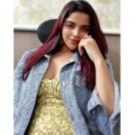 Pia Bajpiee Instagram – Pillow talk with the devil..it’s a redhead thing 🔥