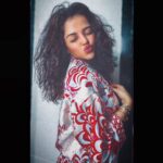 Pia Bajpiee Instagram – It’s simple..i reflect the energy that you give me,I pickup on moods, emotions n energy..nothing gets past me ✌️