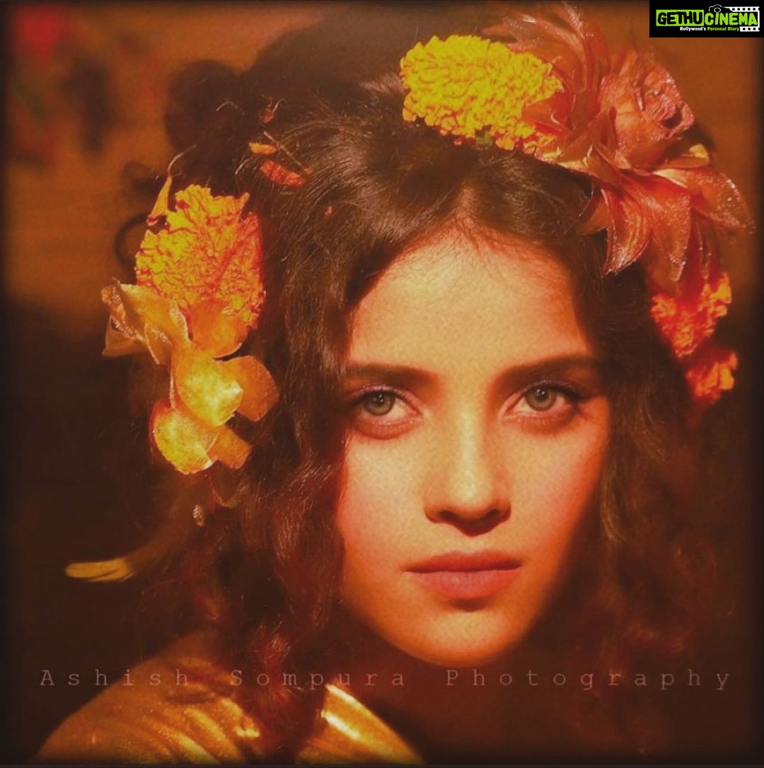Pia Bajpiee Instagram - 🧚♀️⭐️ 📸 @ashishsom ❤️✌️assist by @manassompura 😁