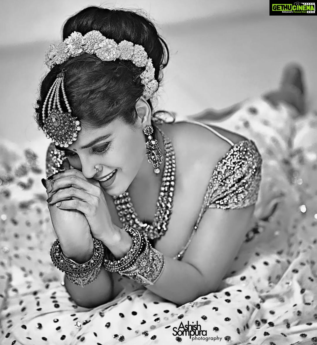 Pia Bajpiee Instagram - 📸 @ashishsom @manassompura ✌️❤️