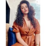 Pia Bajpiee Instagram - Caption की ज़रूरत ही नहीं है 🤪😎 #piabajpiee #lovetan #zaragirl #stylebyme #picoftheday #brown Outfit- @zara
