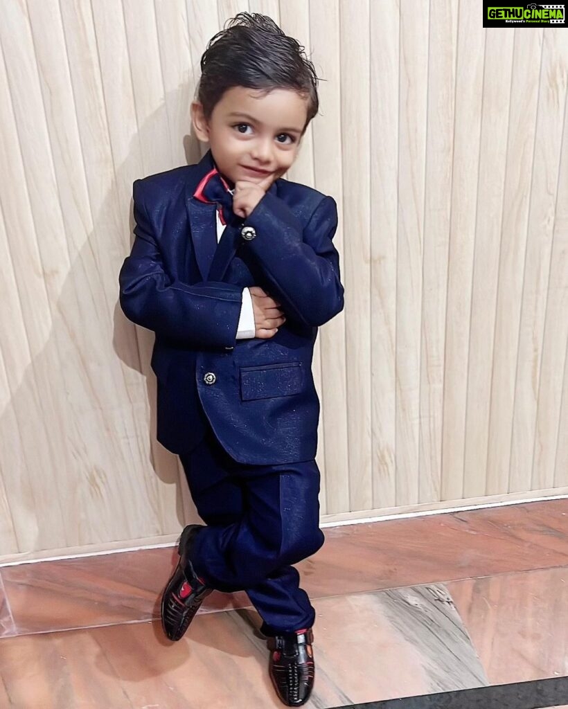 Pia Bajpiee Instagram - My most handsome @nayanshvikasbajpai 😍❤️ “नयंश विकास बाजपेई” #nephew #love
