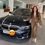 Pia Bajpiee Instagram – YES!!! This happened 😁🧿🧿🧿 my dream car..finally #BMW 🙌 @bmwnavnitmotorsmumbai @julianmariadas @hindu.rituals @rajeshramsingh @bmwindia_official #bmw #dreamcars #limitededition #iconic