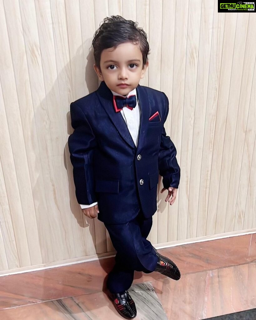Pia Bajpiee Instagram - My most handsome @nayanshvikasbajpai 😍❤️ “नयंश विकास बाजपेई” #nephew #love