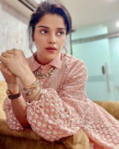 Pia Bajpiee Instagram - 🌸