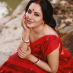 Pooja Bose Instagram – Shubho Nobo Borsho shobaike ❤️🙏🏻 
Khoob bhalo Katuk Ei bochor shobar jonno 
Clicked by @tathagataghosh 
Hair and mua @navinmakeupartist 
Stylist @horeayan 
Saree by @indyloom_india 
Location courtesy @keyasethexclusive