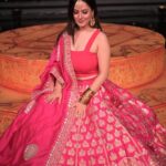 Pooja Bose Instagram - Watch #dancebangladance tonight at 9.30pm only on zeebangla @zeebanglaofficial Outfit by @kaasniindia Clicked by @soumya_singha_photography