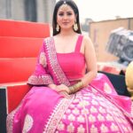 Pooja Bose Instagram - Watch #dancebangladance tonight at 9.30pm only on zeebangla @zeebanglaofficial Outfit by @kaasniindia Clicked by @soumya_singha_photography