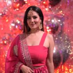Pooja Bose Instagram - Watch #dancebangladance tonight at 9.30pm only on zeebangla @zeebanglaofficial Outfit by @kaasniindia Clicked by @soumya_singha_photography