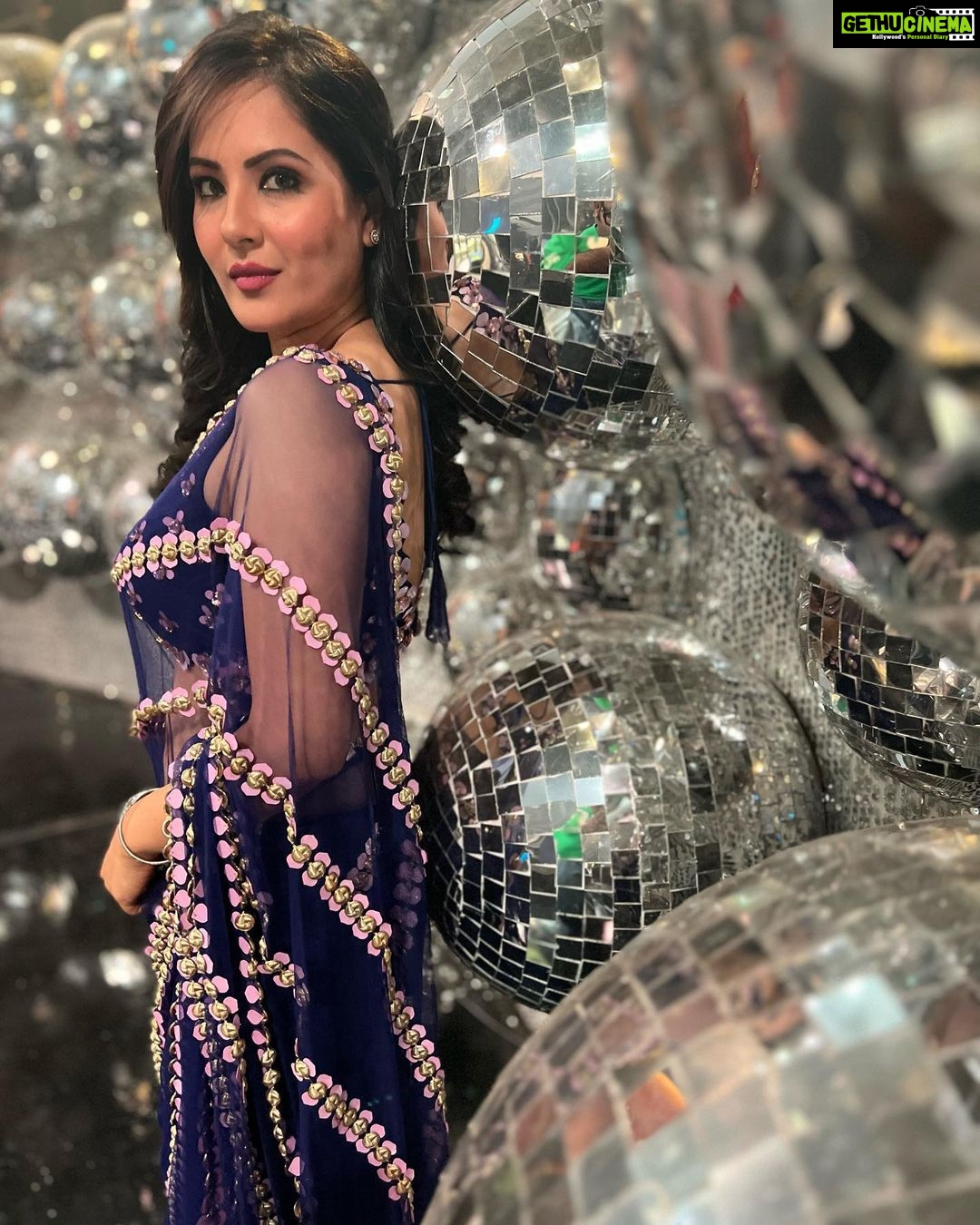 Pooja Bose Instagram - Watch me tonight at 9.30pm only on zeebangla @zeebanglaofficial #dancebangladance Costume @the_adhya_designer