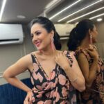 Pooja Bose Instagram - Good morning Outfit by @the_adhya_designer #dancebangladance @zeebanglaofficial