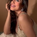 Pooja Bose Instagram - Style by @kaasniindia hair and mua @makeup_artist_amit 📸 by @subhadeep.dhar and