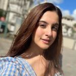 Pooja Bose Instagram - She reminded me of u my long lost friend piyu I can’t get over this sad fact that how emotionally someone can become such a person who thinks of killing herself over a silly guy when the life full of opportunities and well wishers are awaiting for u 🙏🏻 bhagwaan inke aatma ko moksh de