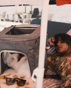 Pooja Devariya Instagram - Acknowledging another 365 days around the sun, another year of going with the flowwwww 🌊🏄🏾‍♀️☀️🏝️🐈🫧♾️🐠✨🌸🪐 Happy new year, beaches 🫧

#afloat