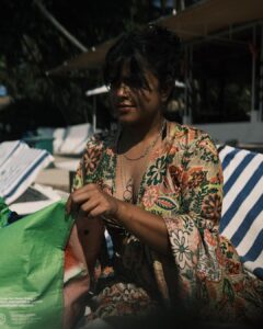 Pooja Devariya Instagram - Acknowledging another 365 days around the sun, another year of going with the flowwwww 🌊🏄🏾‍♀️☀️🏝️🐈🫧♾️🐠✨🌸🪐 Happy new year, beaches 🫧

#afloat
