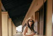 Pooja Hegde Instagram - Crabsolutely Clawsome ☺️🦀 #day1 #wanderlust Sri Lanka