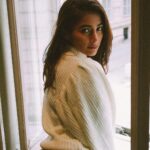 Pooja Hegde Instagram - Worlds change when eyes meet ✨✨