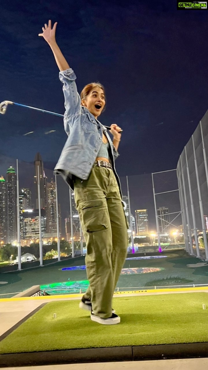 Pooja Hegde Instagram - Fierce but bumming around ⛳️ #vacay #firsttimegolfer Dubai - دبى